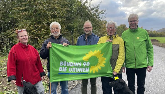 Radweg im Hochwassergebiet der Ahne